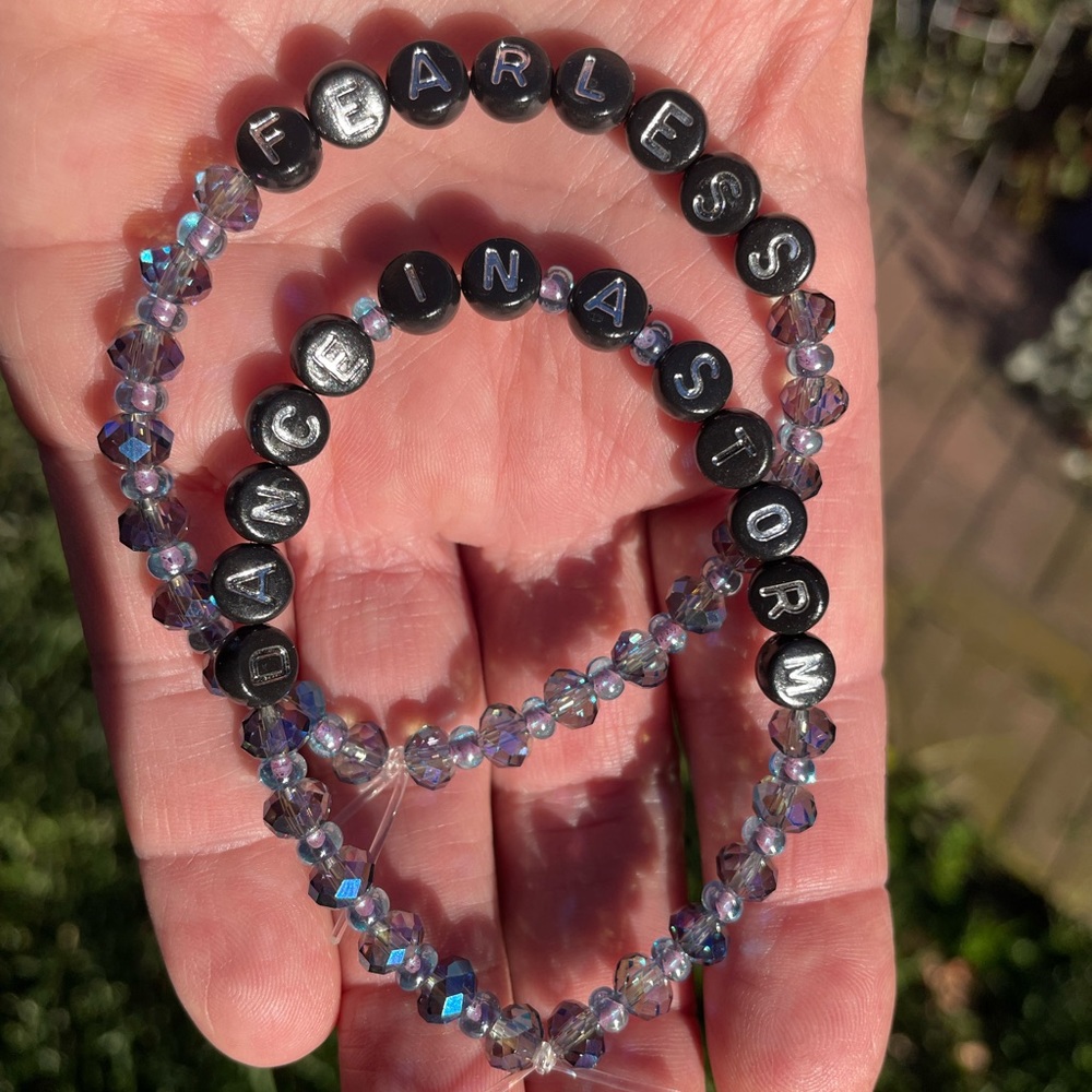 Taylor Swift Fearless friendship bracelet set